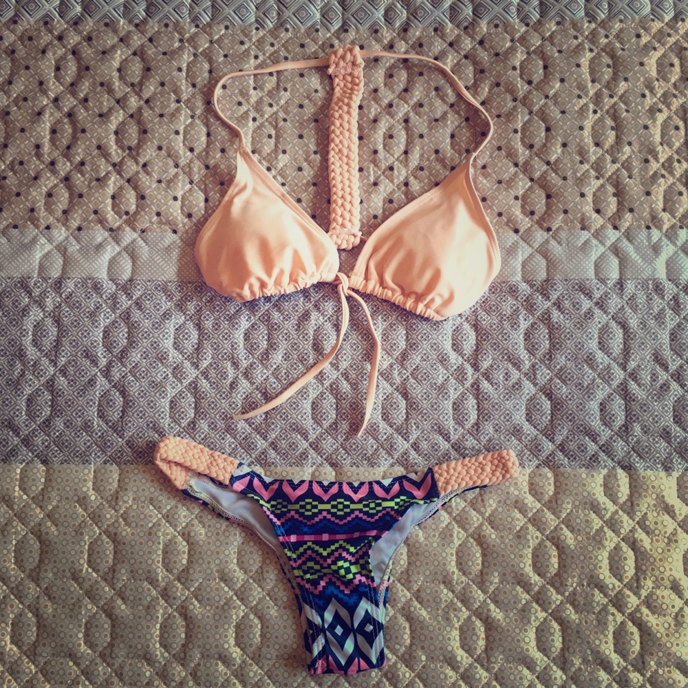 🆕 Bikini